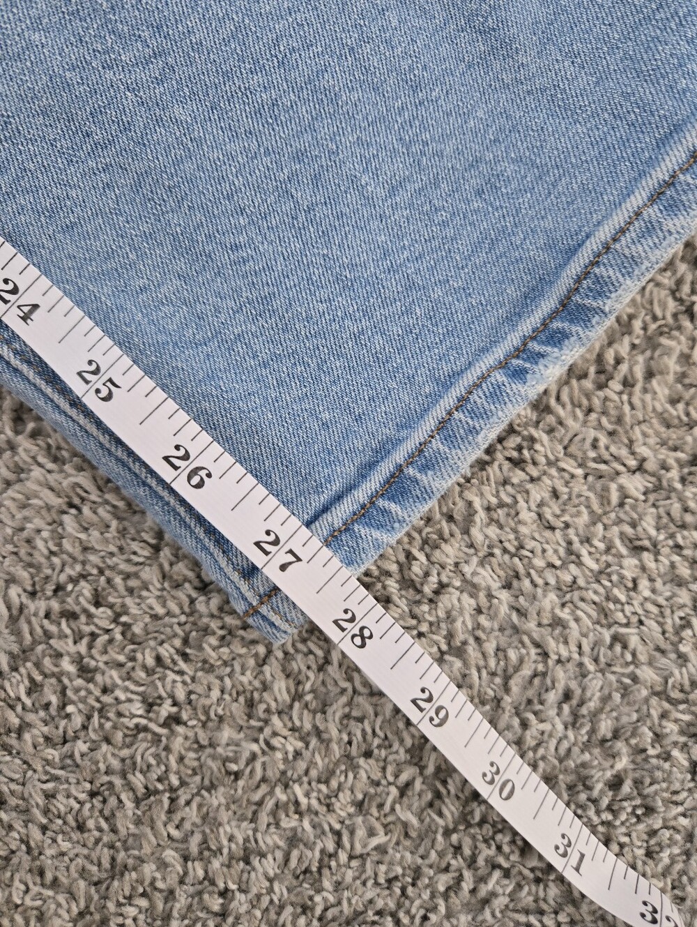 Madewell The Perfect Vintage Straight Jean: Knee-Rip Edition. Size 28. - Picture 8 of 11
